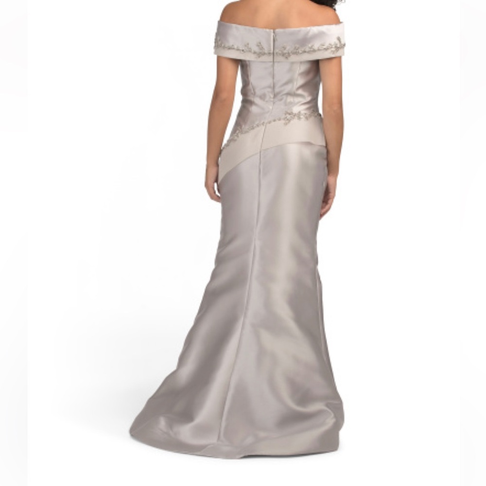 Terani Couture - Elegant Satin Evening Gown - Picture 3 of 7